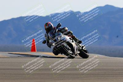 media/Jan-08-2022-SoCal Trackdays (Sat) [[1ec2777125]]/Turn 9 (125pm)/